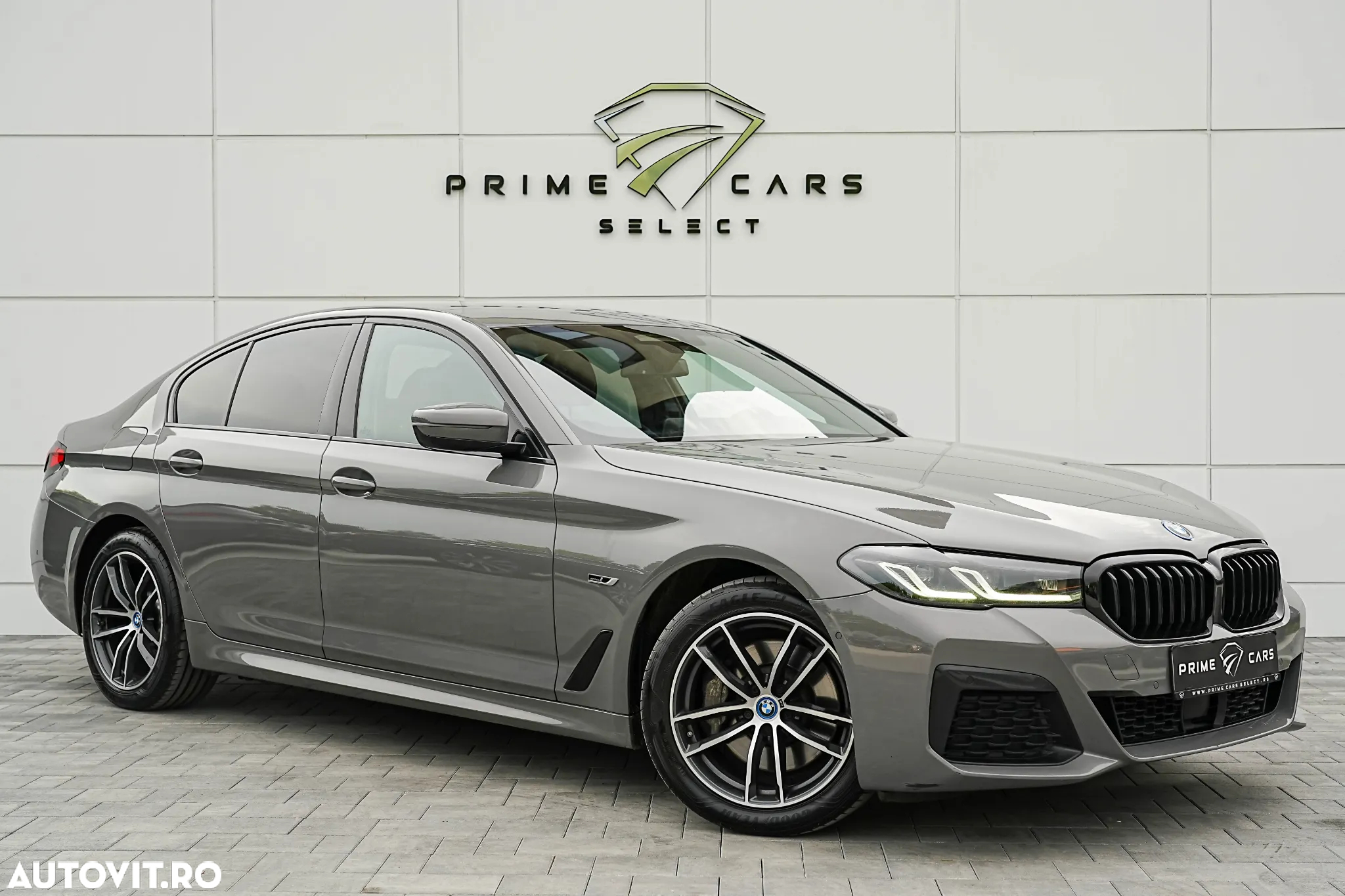 BMW Seria 5 530e Aut. M Sport Edition - 15