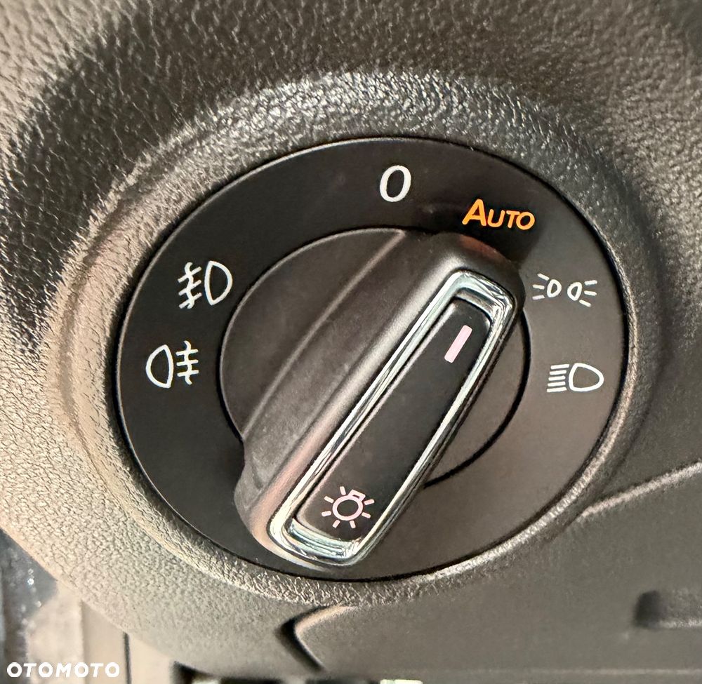 Seat Leon 2.0 TDI DPF Start&Stop DSG XCELLENCE - 23