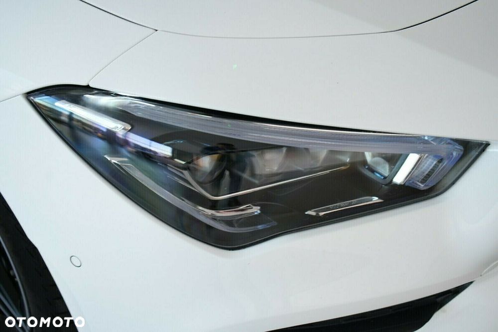 Mercedes-Benz CLA 200 Progressive 7G-DCT - 27