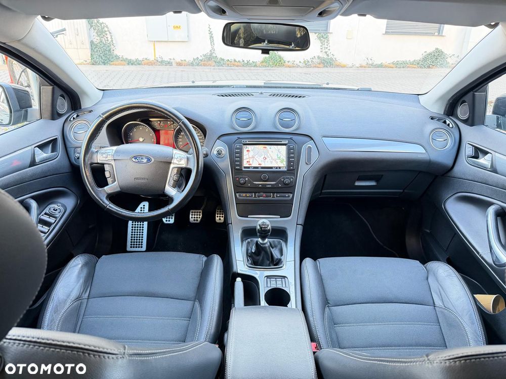 Ford Mondeo 1.6 T Platinium X Plus (Titanium) - 11