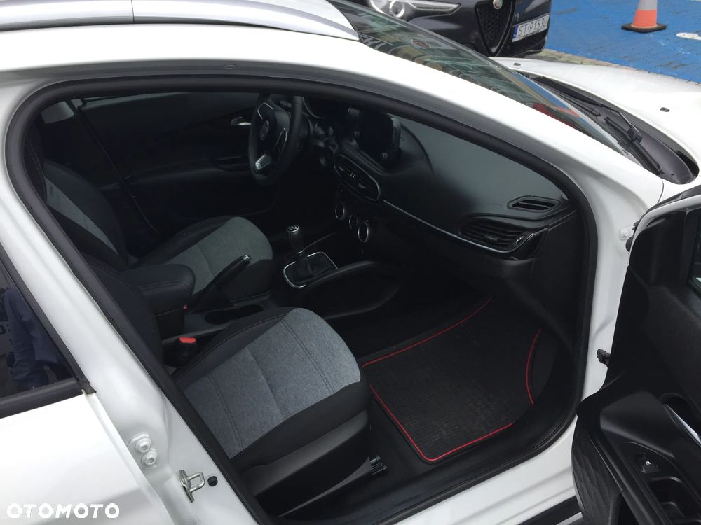 Fiat Tipo Cross 20 - 6