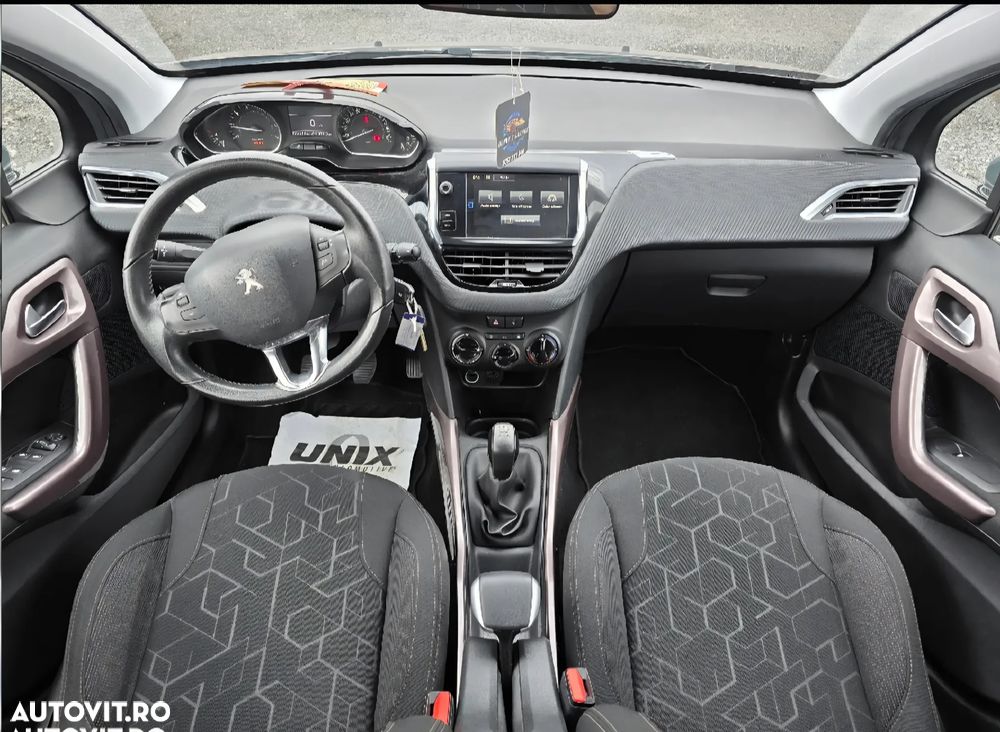 Peugeot 2008 - 9