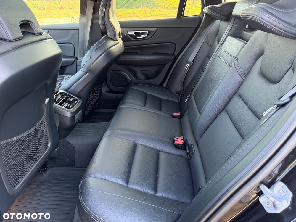 Volvo V60 Cross Country T5 AWD Geartronic - 11