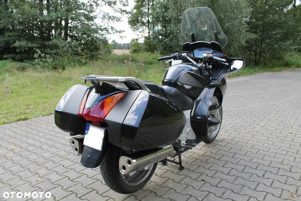 Honda ST - 8