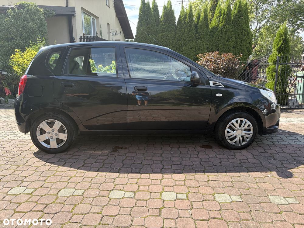 Chevrolet Aveo - 4