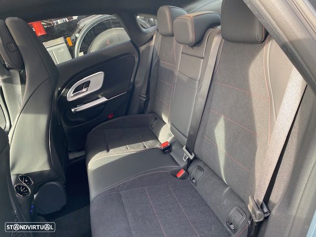 Mercedes-Benz CLA 180 Standard - 8