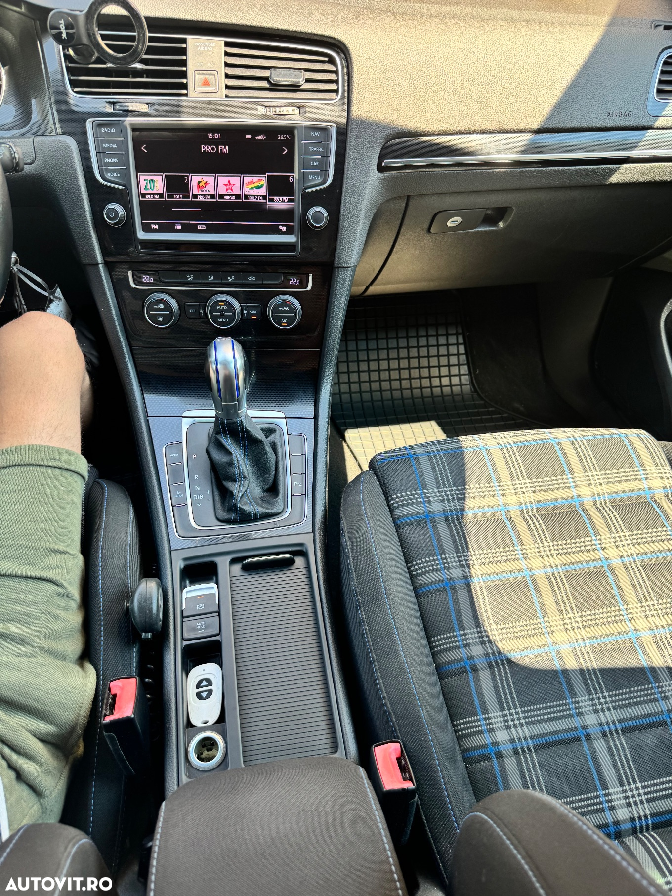 Volkswagen Golf - 14
