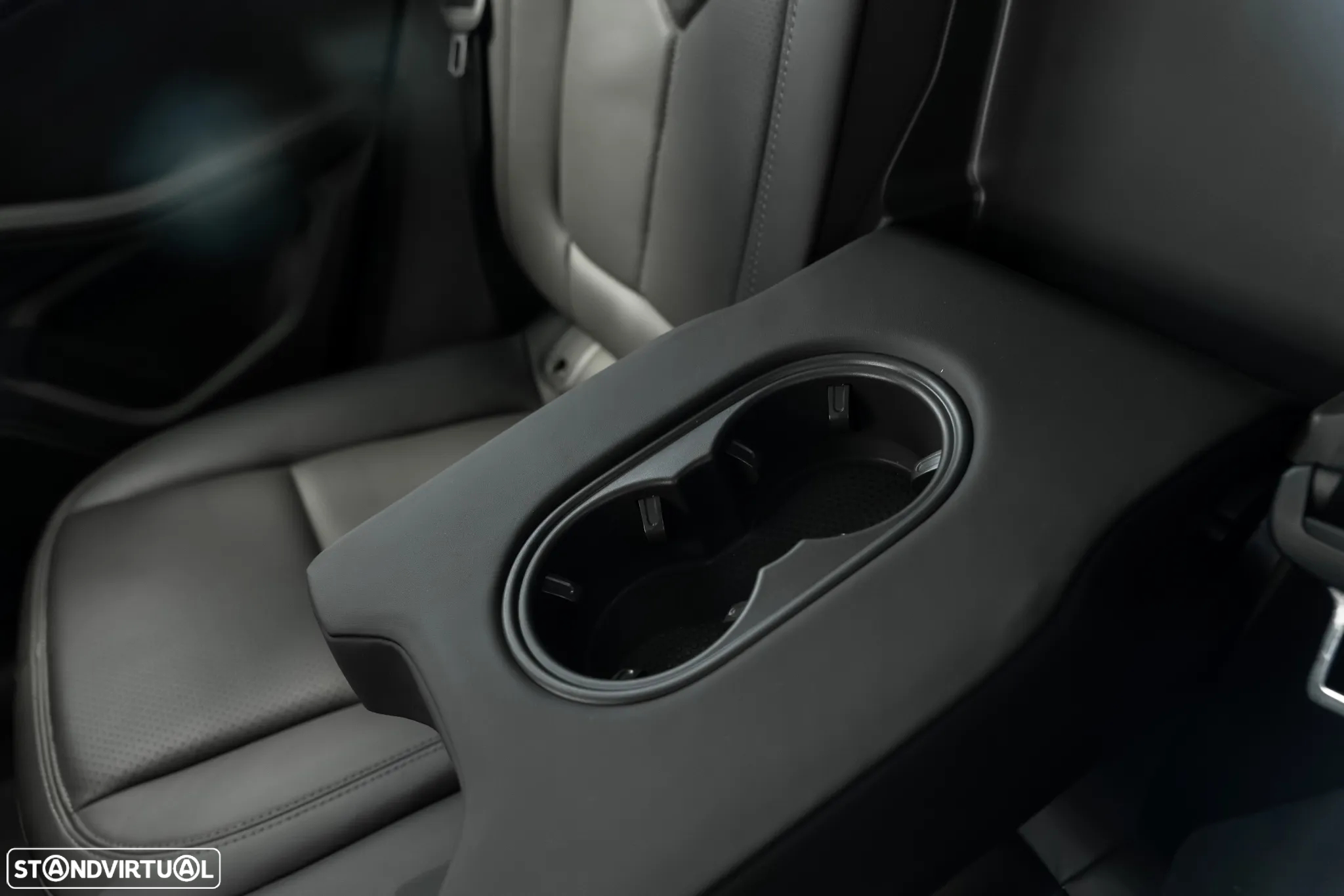 Porsche Macan Standard - 25