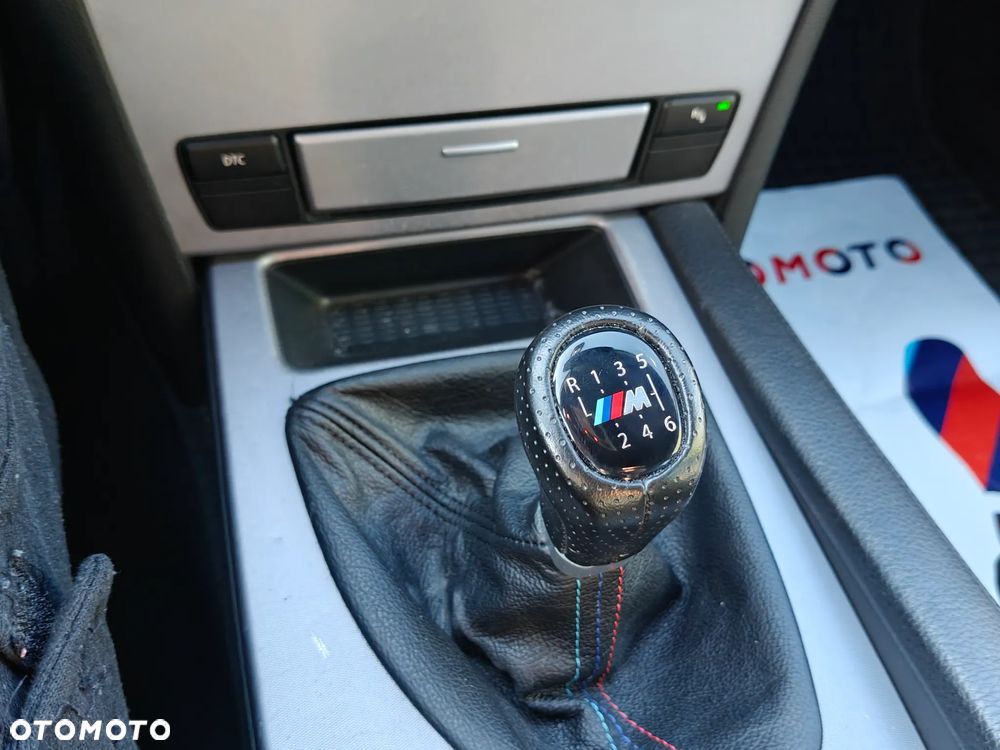 BMW Seria 5 520d - 24