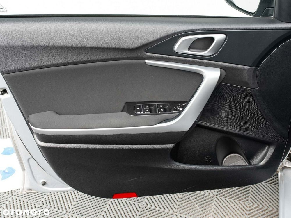 Kia Ceed 1.5 T-GDI M - 9