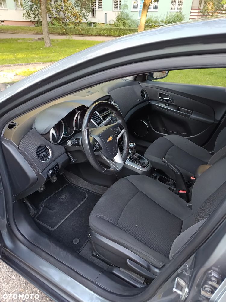 Chevrolet Cruze 1.6 LT+ - 10