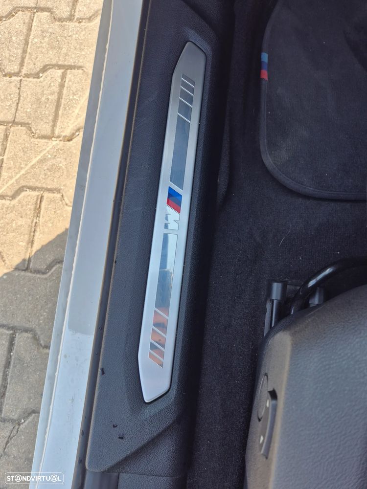 BMW 116 d Pack Desportivo M Auto - 6