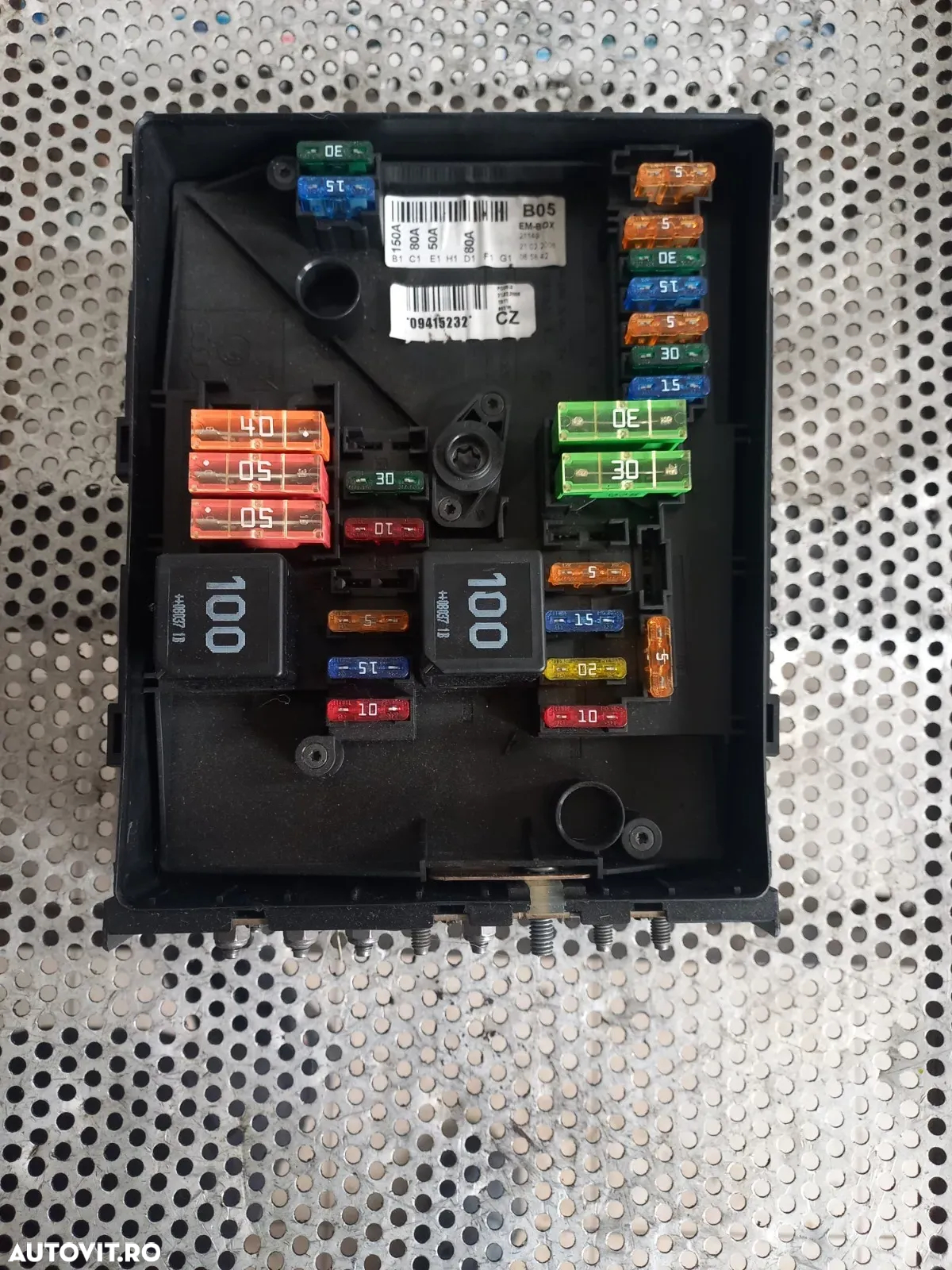 Panou Siguranta Relee Vw Golf 5 Jetta Touran Benzina An 2005-2006-2007-2008-2009-2010 - 2
