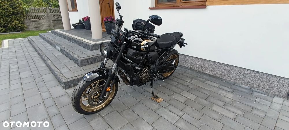 Yamaha XSR - 6