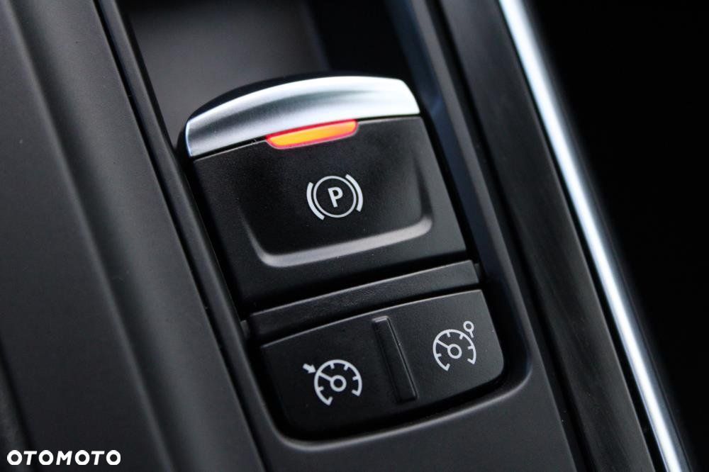 Renault Grand Scenic - 16