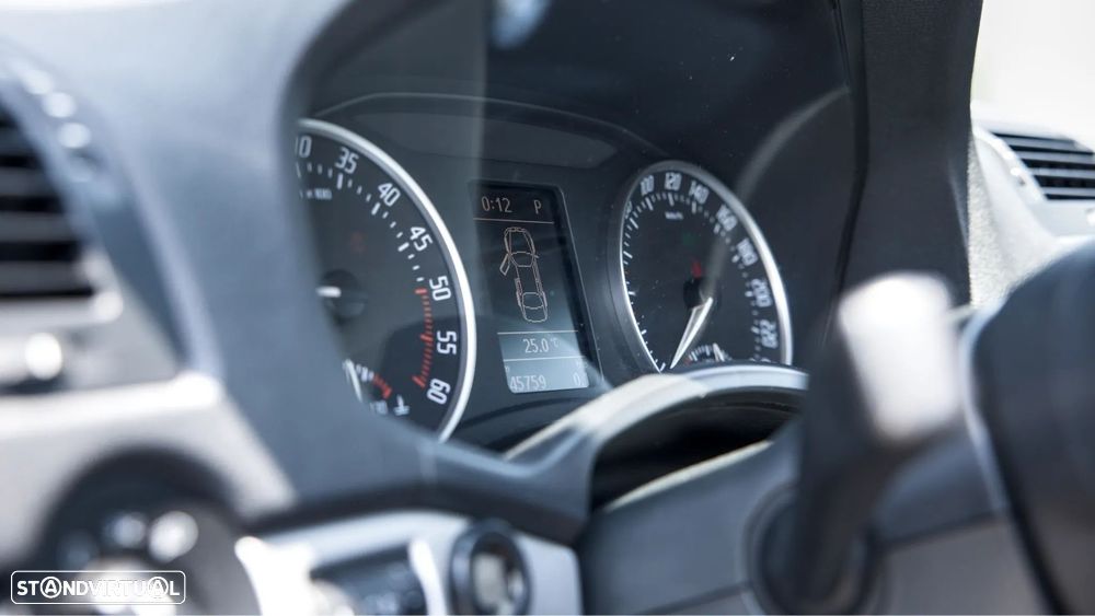 Skoda Octavia Break 1.6 TDi Ambiente DSG - 13