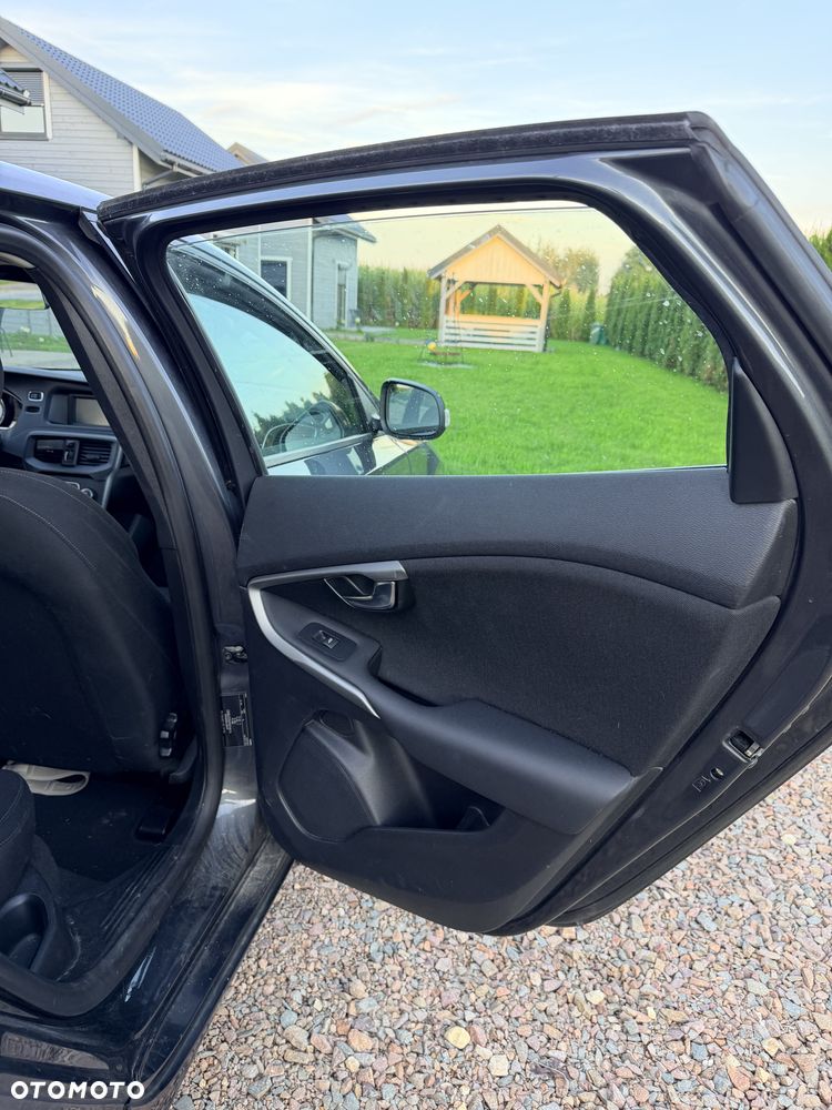 Volvo V40 D2 Kinetic - 29