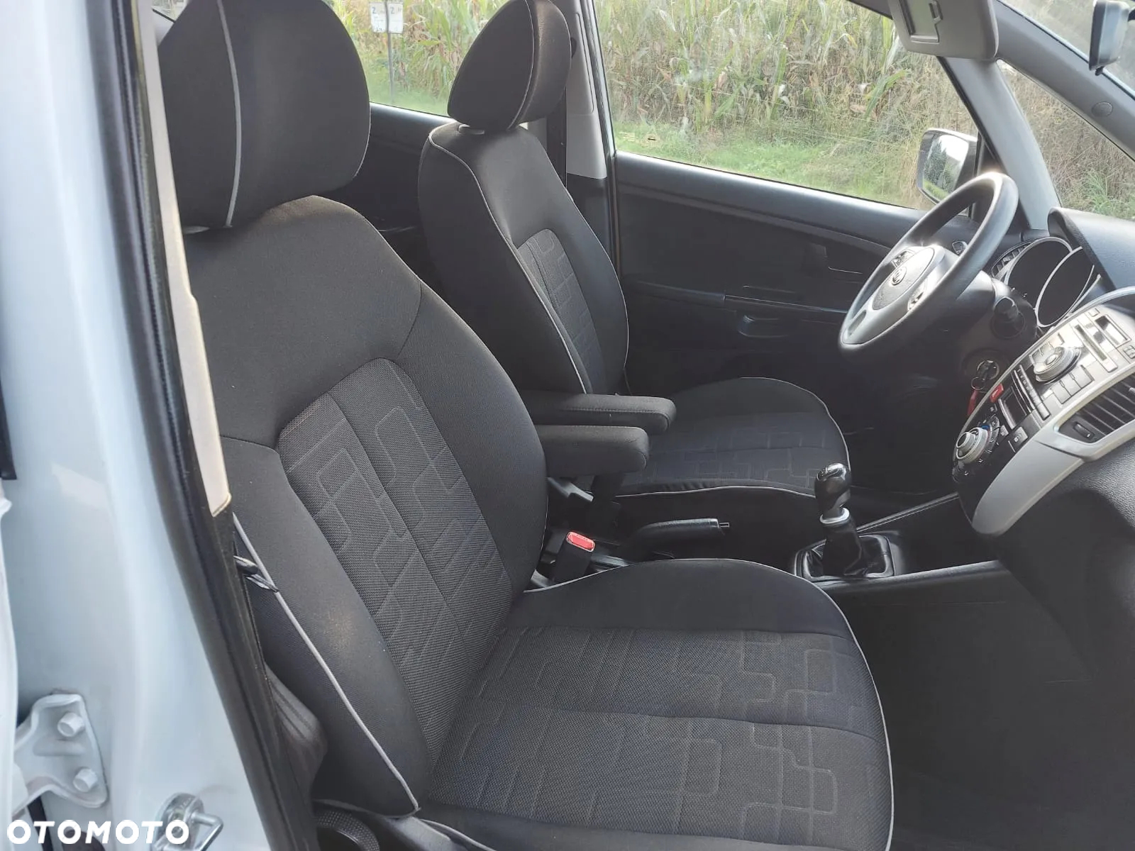 Kia Venga - 11