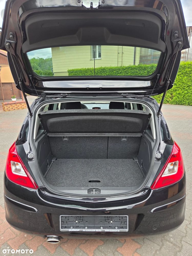 Opel Corsa 1.4 16V Satellite - 33