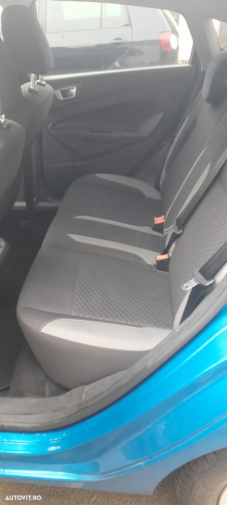 Ford Fiesta - 9
