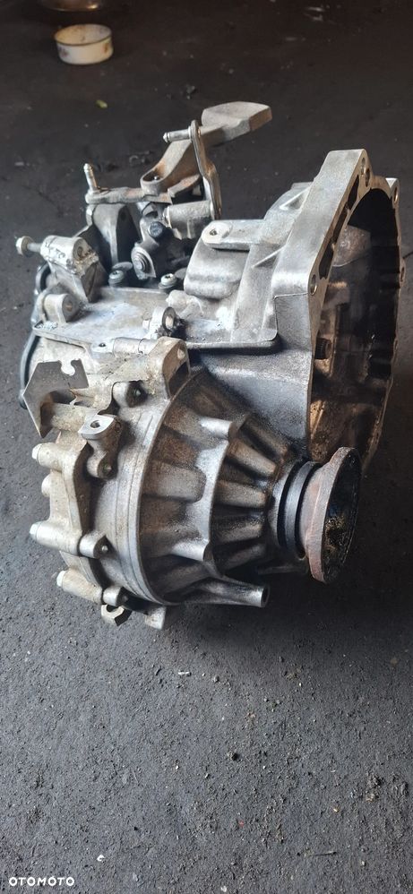 VW GOLF V 1.9TDI SKRZYNIA BIEGÓW JCR 5 BIEGÓW - 2