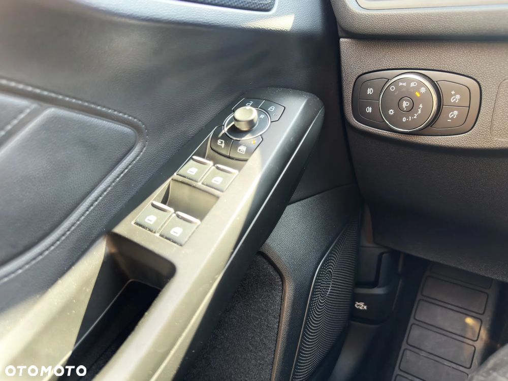 Ford Focus SW - 25