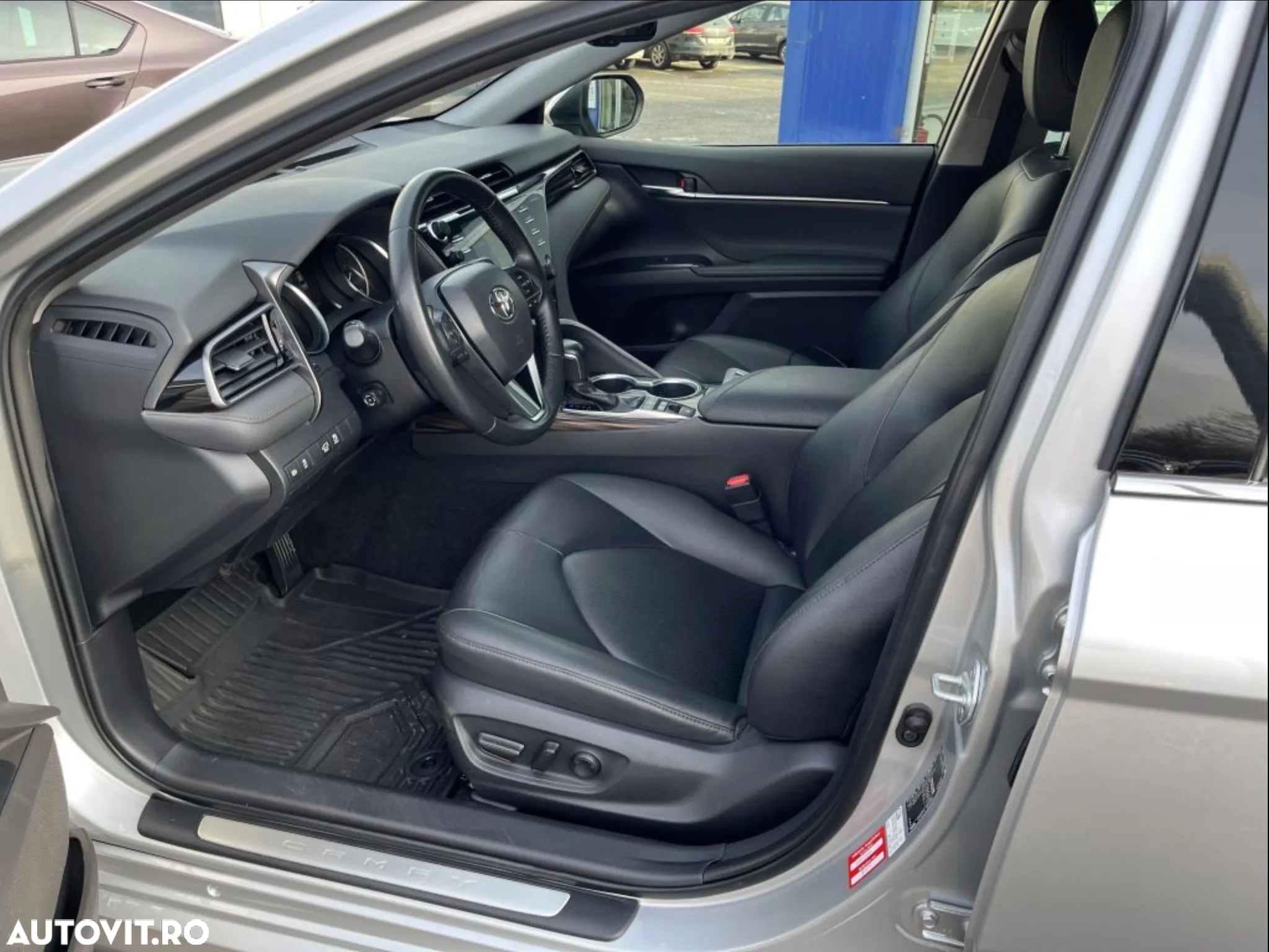 Toyota Camry 2.5 HEV Executive - 6