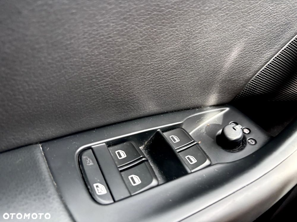 Audi Q3 40 TFSI Quattro S tronic - 4