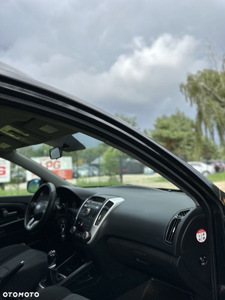Kia Ceed - 7