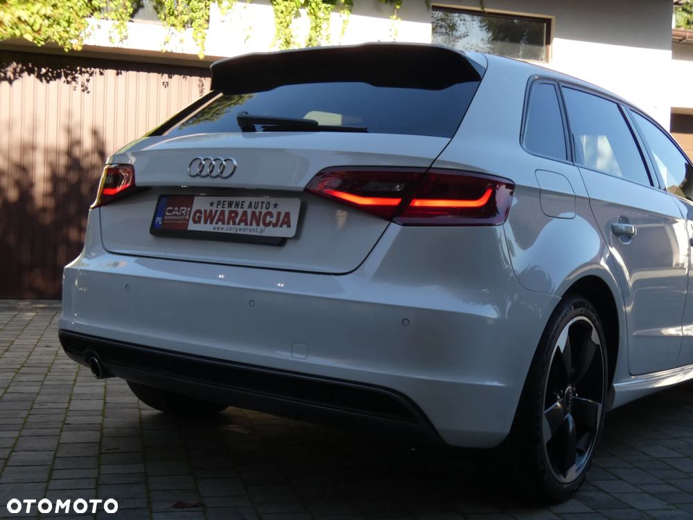 Audi A3 Sportback 1.6 TDI (clean diesel) S line Sportpaket - 4