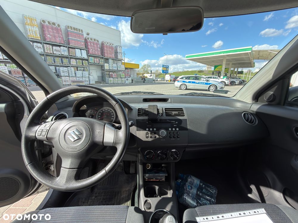 Suzuki Swift 1.3 DDiS Club - 12