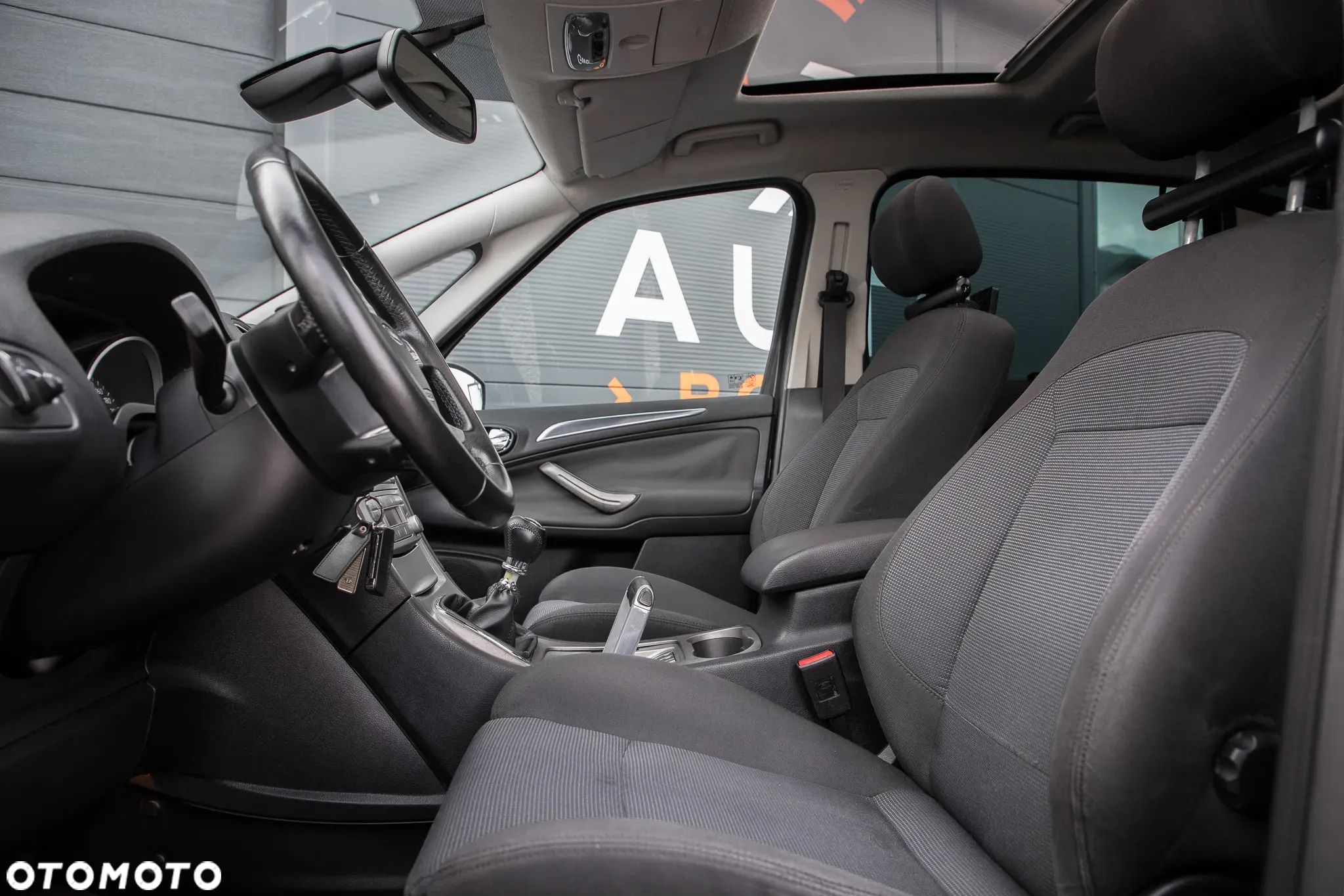 Ford S-Max - 14