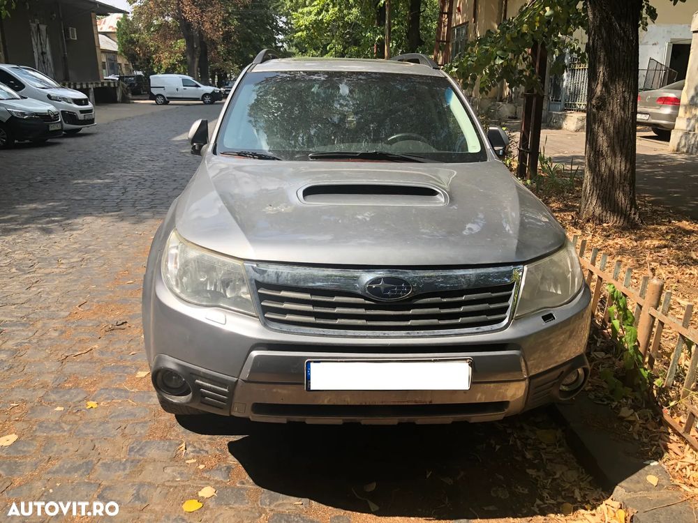 Dezmembrez Subaru Forester 2009 gri argintiu 2.0 diesel - 2