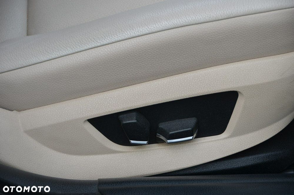 BMW Seria 5 520d - 35