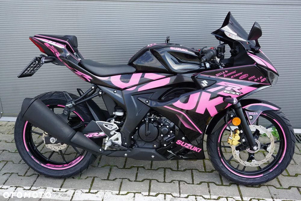 Suzuki GSX - 3