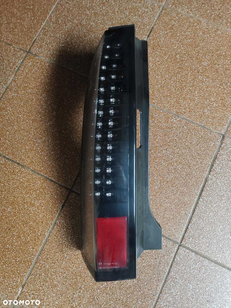 Cadillac SRX lampa lewa tylna 2004-09 europa