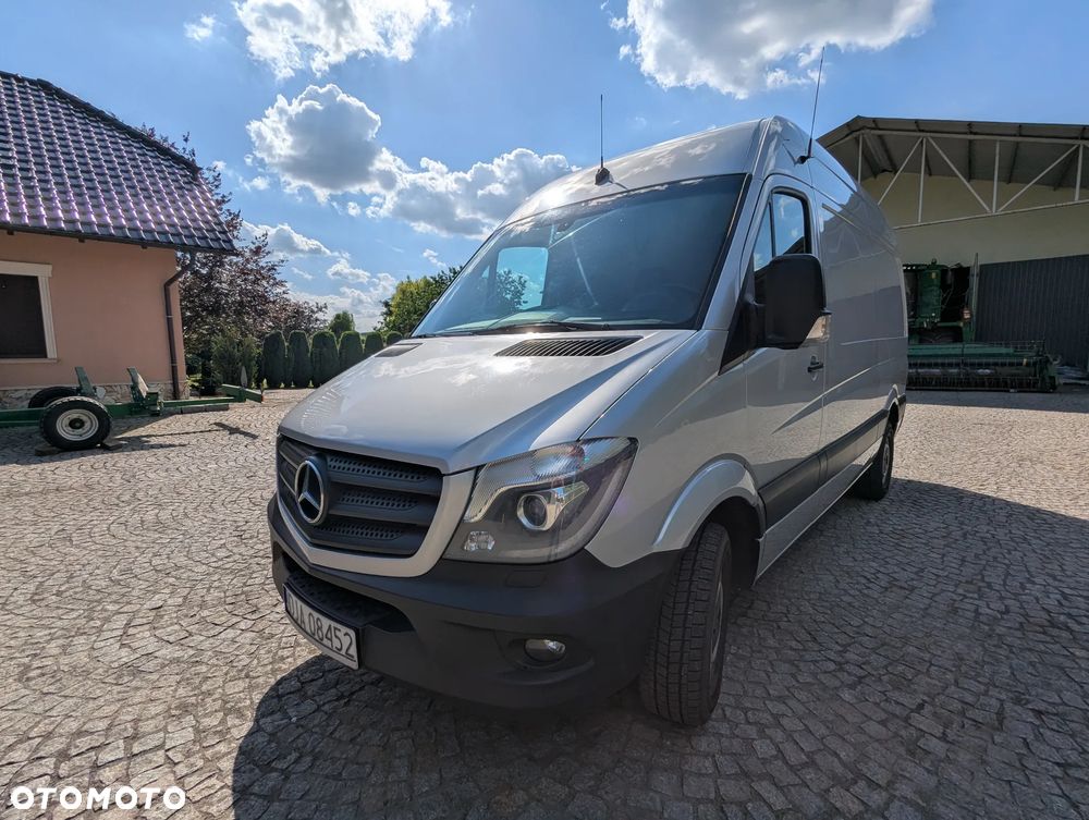 Mercedes-Benz Sprinter - 1
