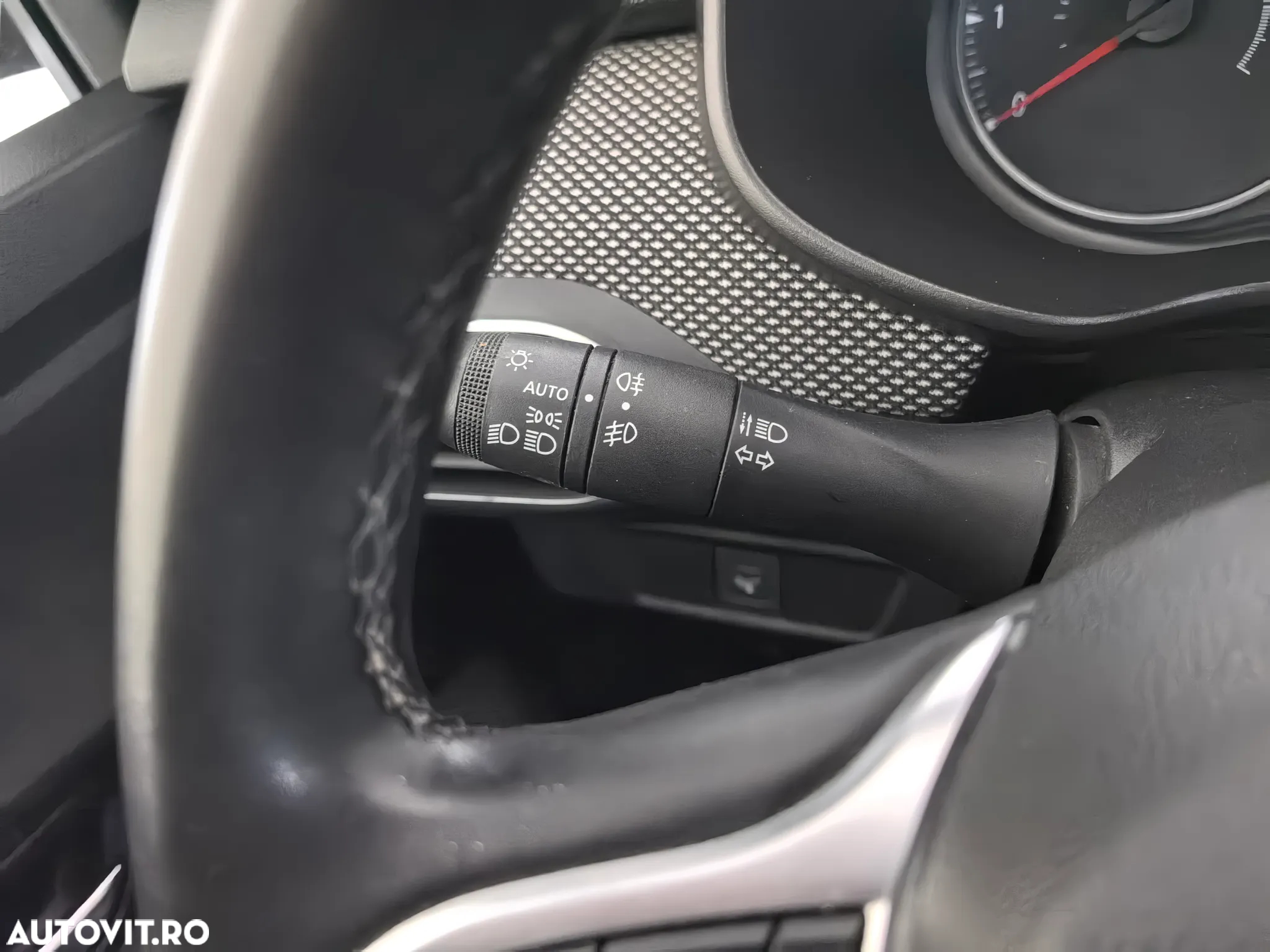 Dacia Sandero TCe 90 MT6 Comfort - 18