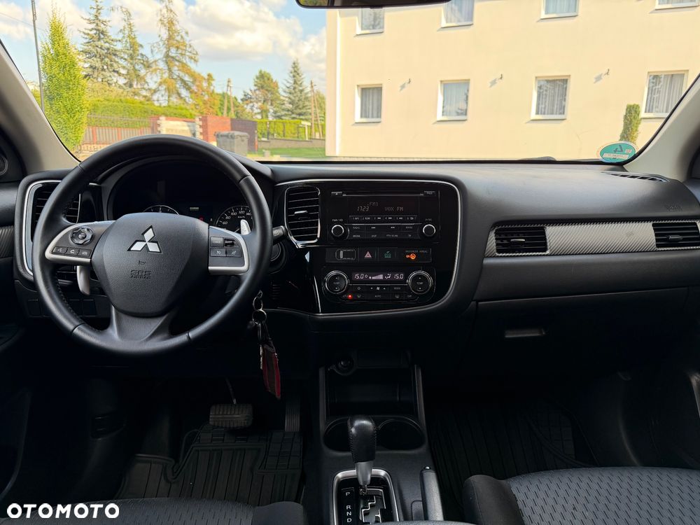 Mitsubishi Outlander 2.2 DI-D 4WD Automatik Instyle - 26