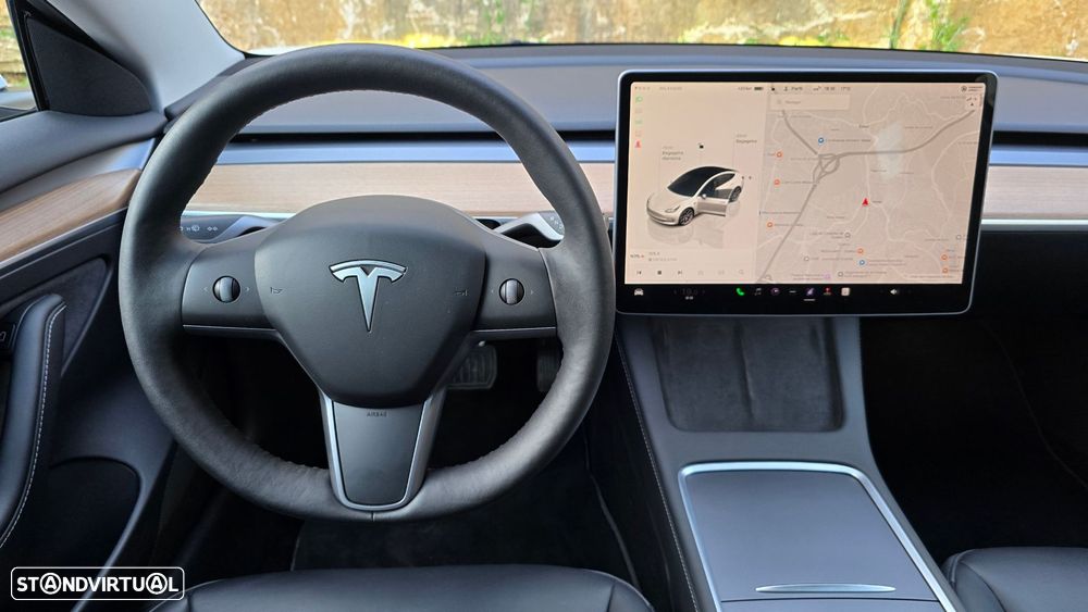 Tesla Model 3 - 12