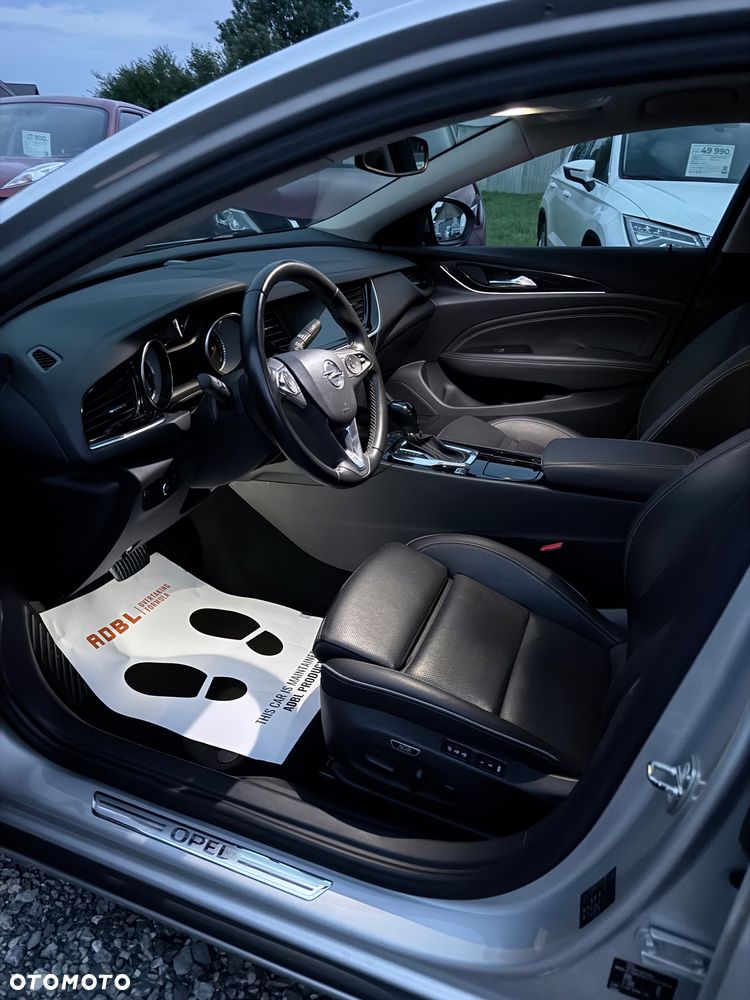 Opel Insignia - 19