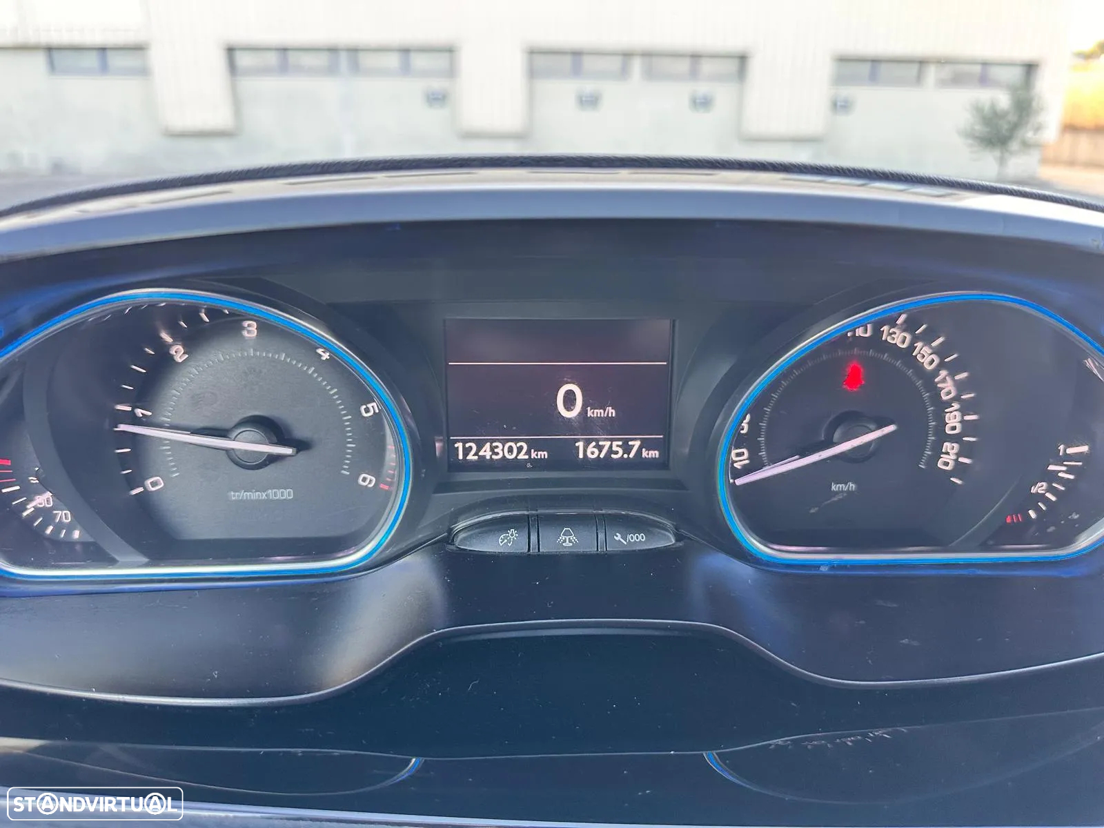 Peugeot 2008 1.6 e-HDi Allure - 13
