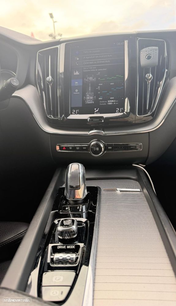 Volvo XC 60 2.0 T8 PHEV Inscription AWD - 15