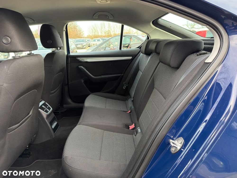 Skoda Octavia 1.6 TDI Drive - 24