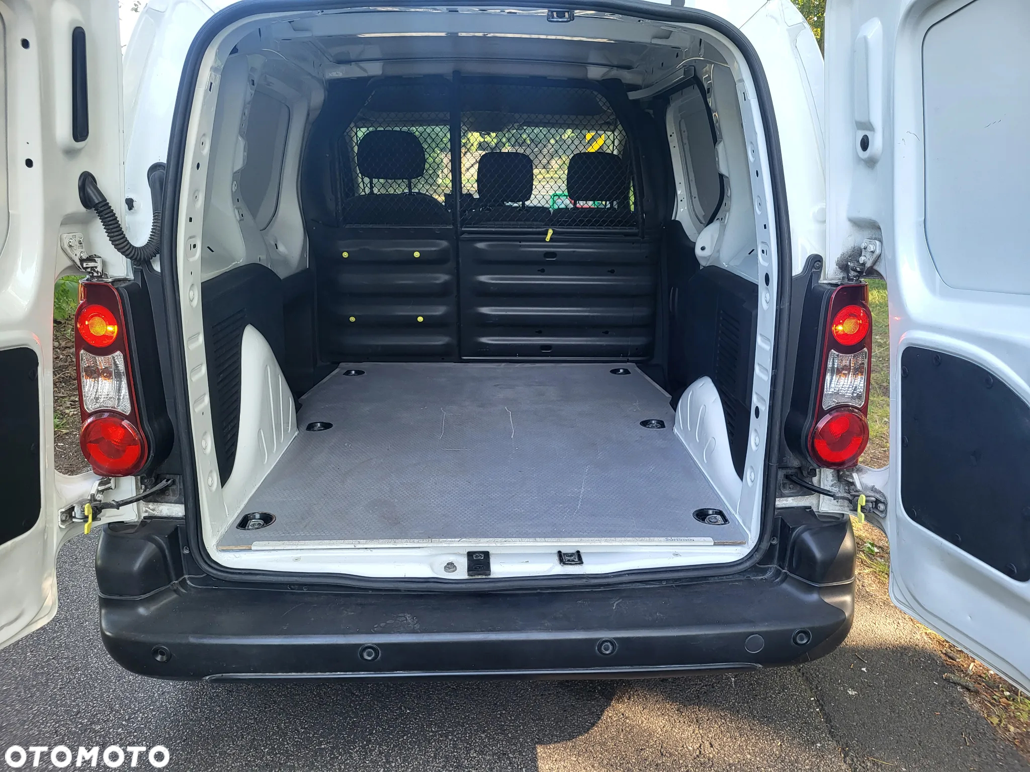 Peugeot Partner Tepee HDi 75 Esplanade - 19