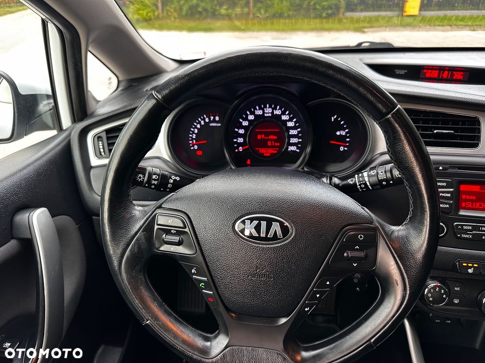 Kia Ceed 1.4 CVVT Dream Team Edition - 31