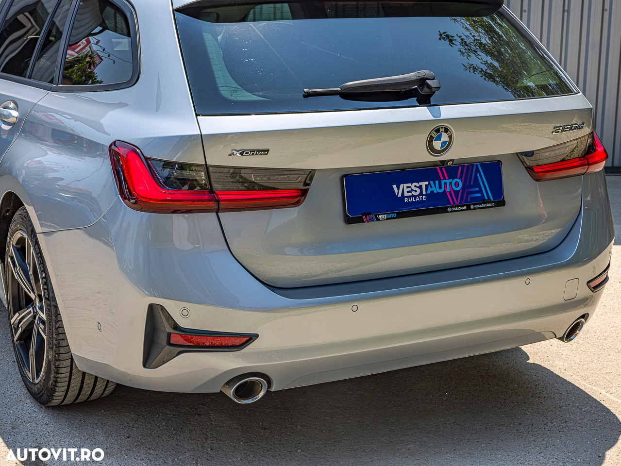 BMW Seria 3 320d Touring xDrive Aut. - 38