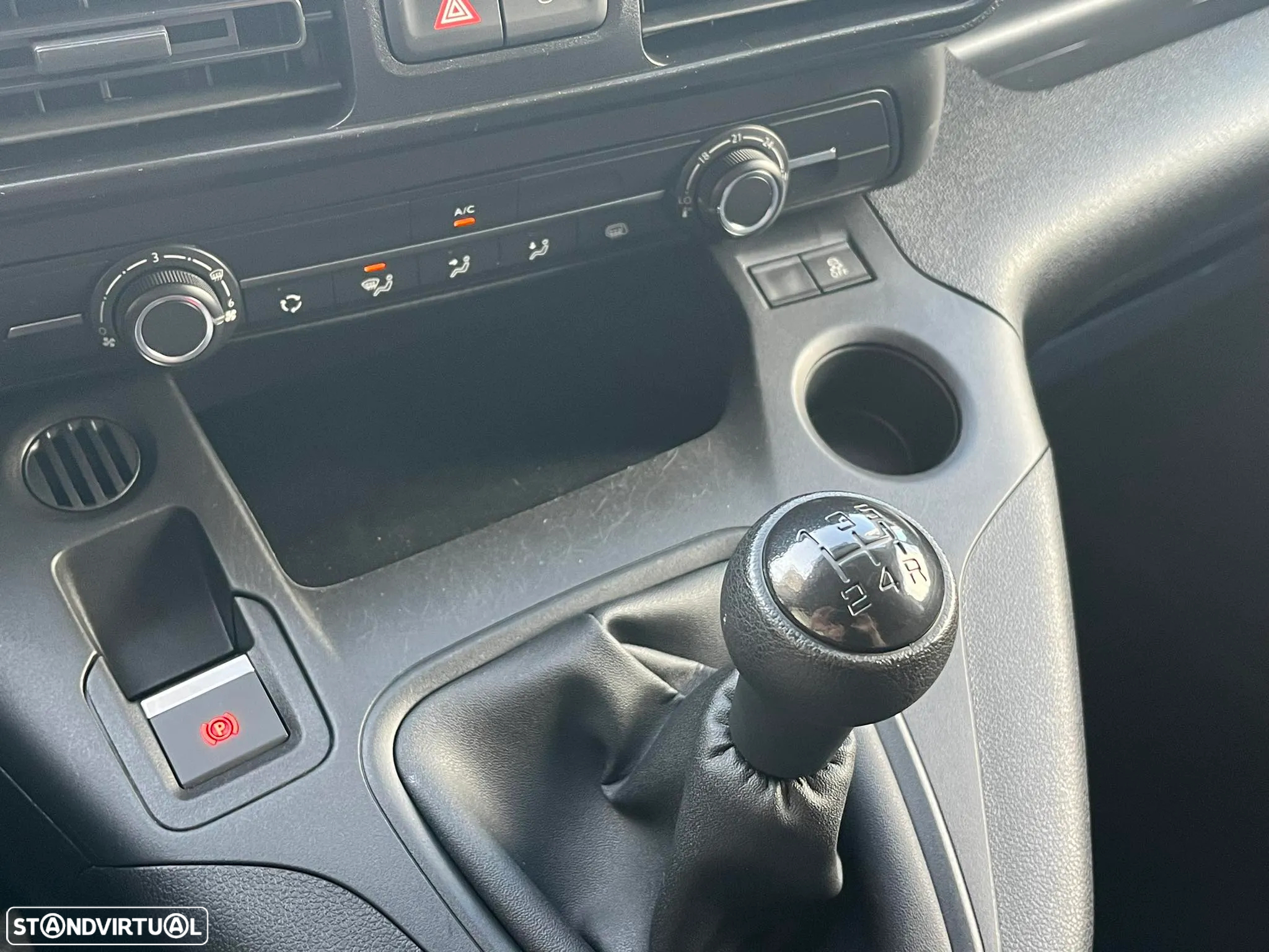 Peugeot Partner Pro Longa 1.5 BlueHDi 100cv - 16