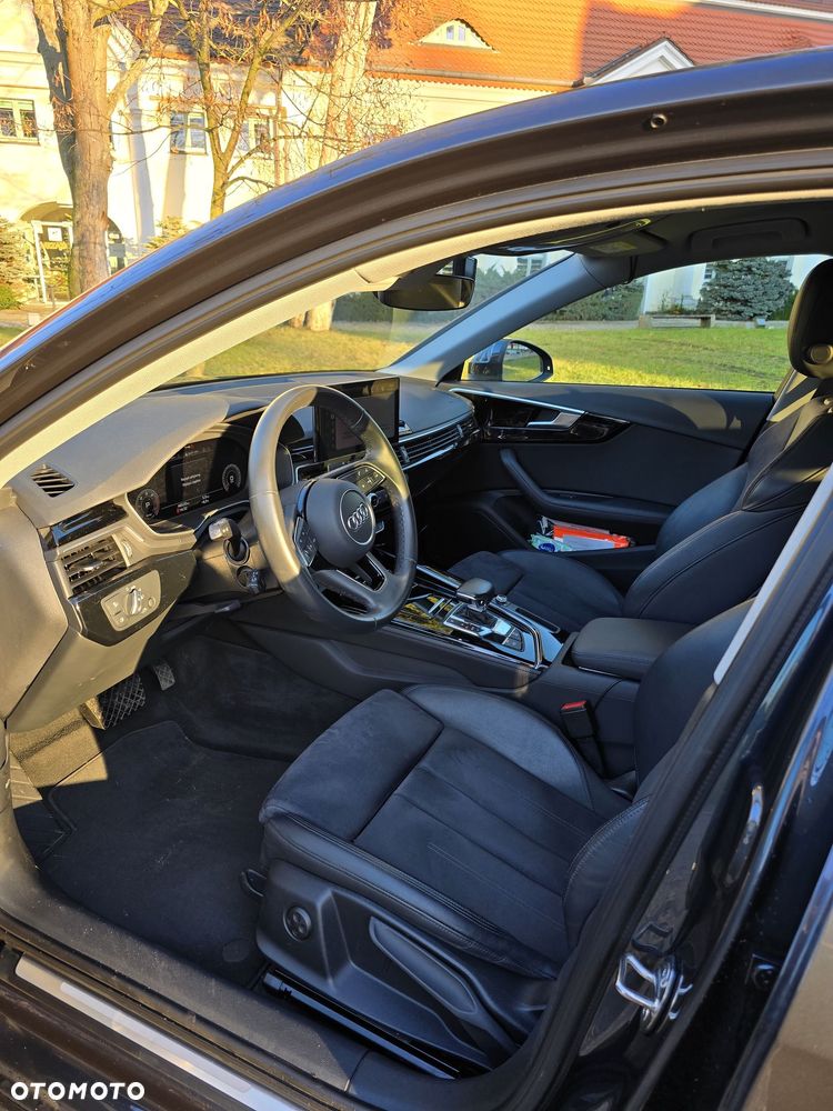 Audi A4 Limousine - 16