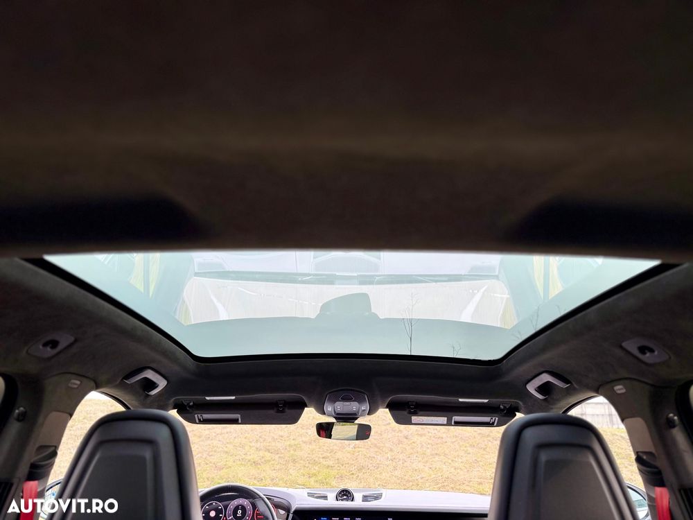 Porsche Cayenne Coupe GTS Tiptronic S - 24